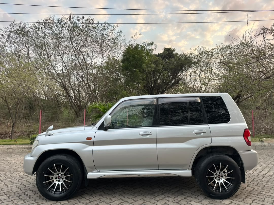 Mitsubishi Pajero GDI thumbnail 6